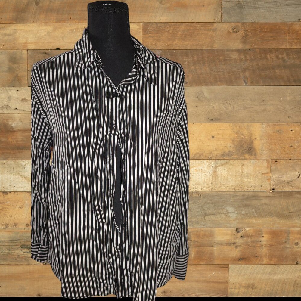 Windsor, Long Sleeve, Black/white Striped Collared Blouse, Medium